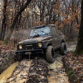 Suzuki Samurai